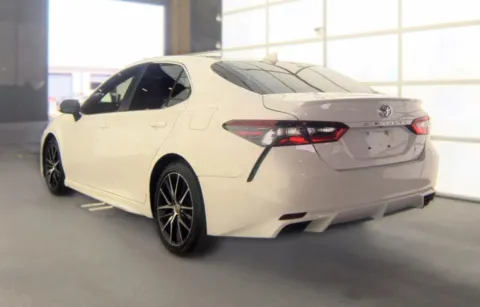 More photos of 2021 Toyota Camry SE Sedan 4D at Auto Fanatics, VA