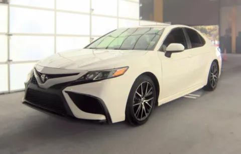 White 2021 Toyota Camry SE Sedan 4D for sale in Fredericksburg, VA