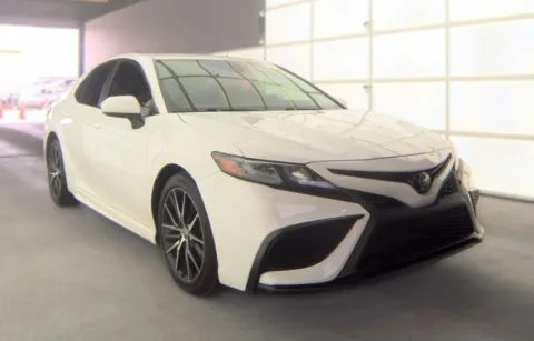Photos of 2021 Toyota Camry SE Sedan 4D for sale in Fredericksburg, VA at Auto Fanatics