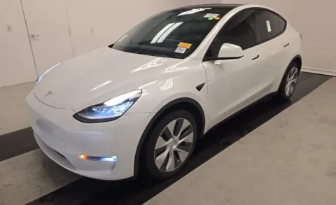 White 2021 Tesla Model Y Long Range Sport Utility 4D for sale in Fredericksburg, VA