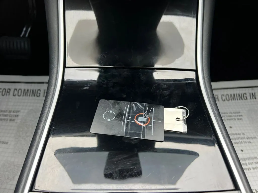 Tesla Model Y photo 42