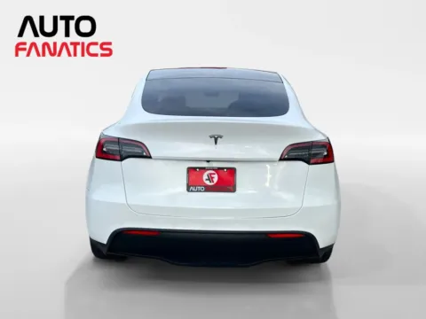 More photos of 2021 Tesla Model Y Long Range Sport Utility 4D at Auto Fanatics, VA