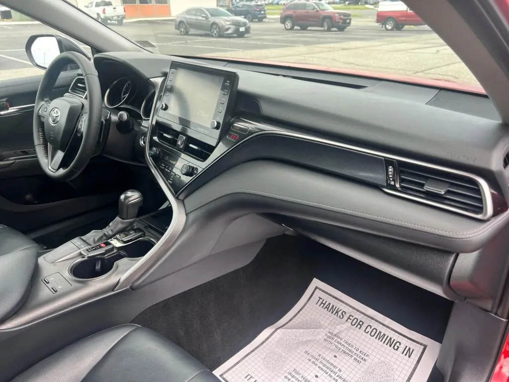 Toyota Camry photo 16