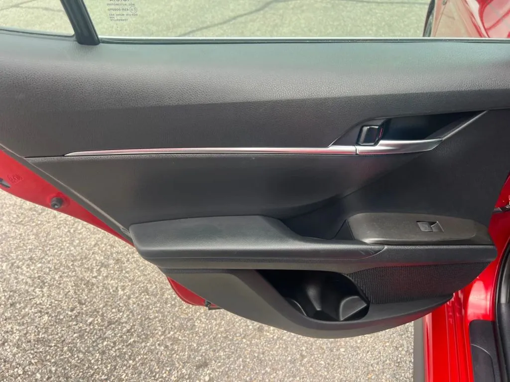 Toyota Camry photo 23