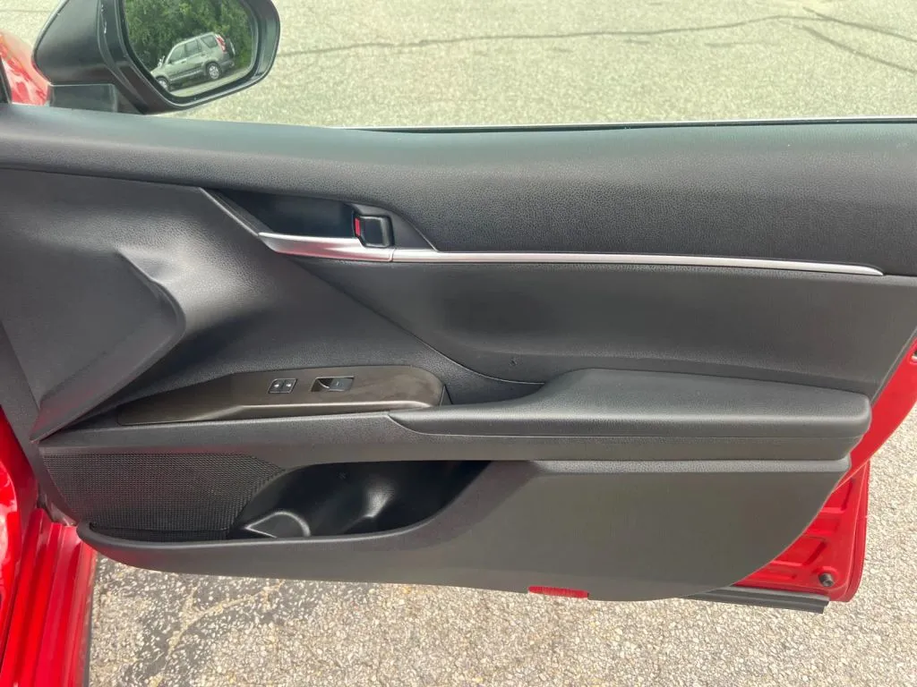 Toyota Camry photo 17