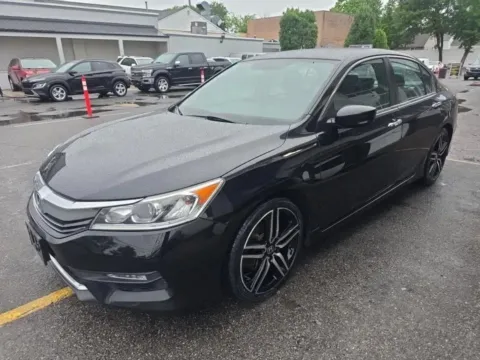 Black 2017 Honda Accord Sport SE Sedan 4D for sale in Fredericksburg, VA
