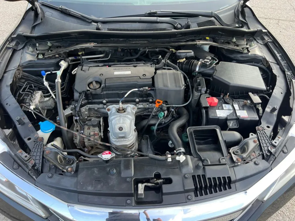Honda Accord photo 29