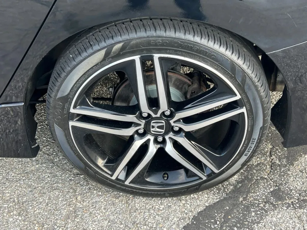 Honda Accord photo 36