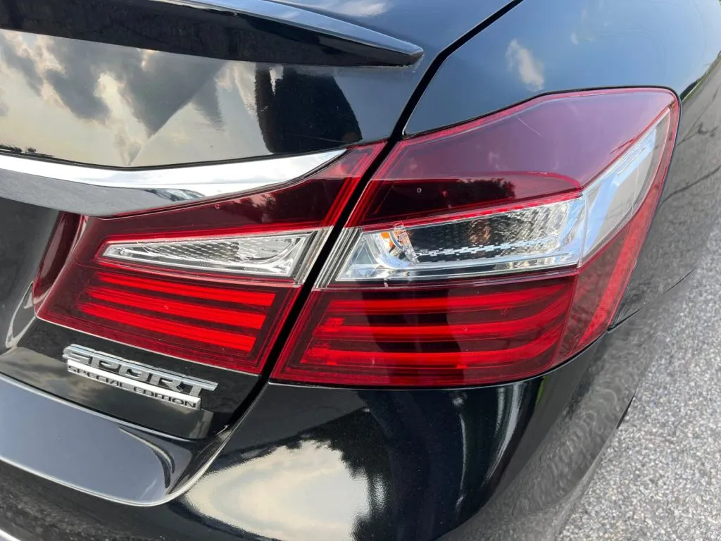 Honda Accord photo 34