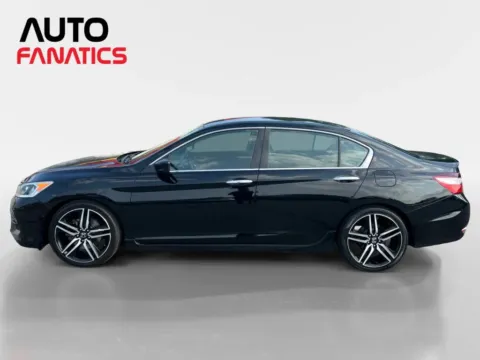 Another view of 2017 Honda Accord Sport SE Sedan 4D for sale in Fredericksburg, VA at Auto Fanatics