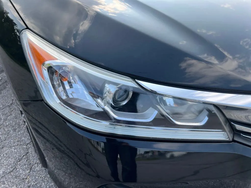 Honda Accord photo 31