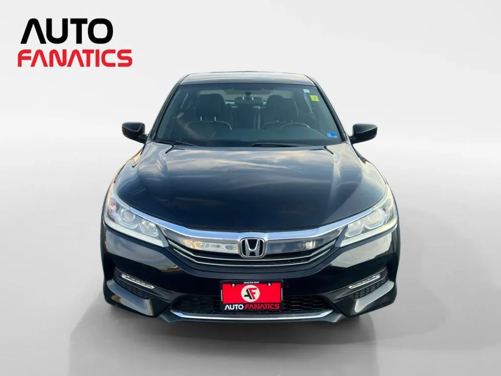 Honda Accord photo 9