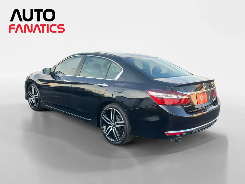 Honda Accord photo 3