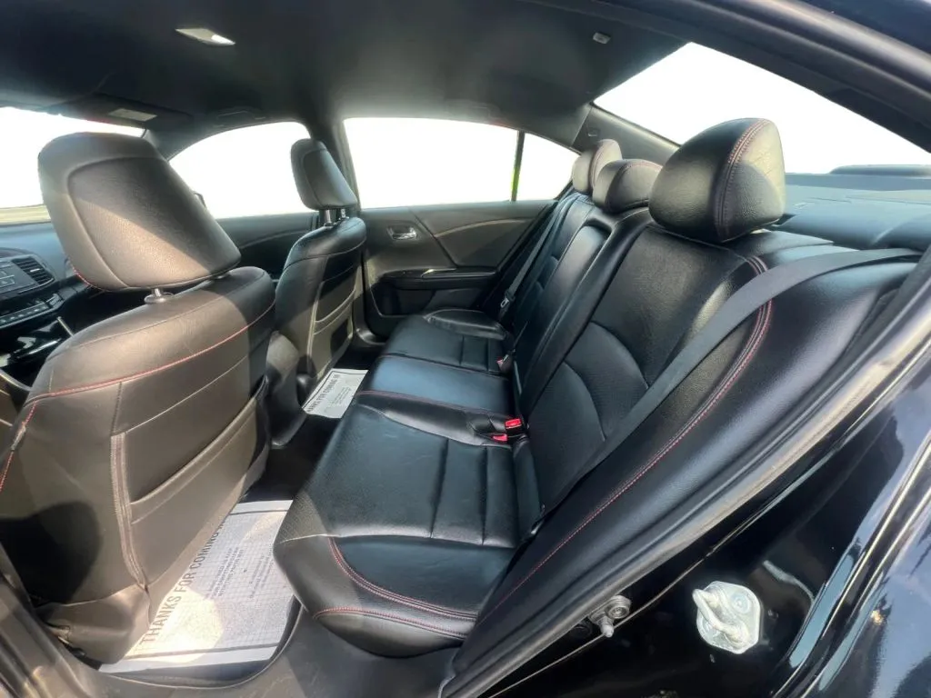 Honda Accord photo 14