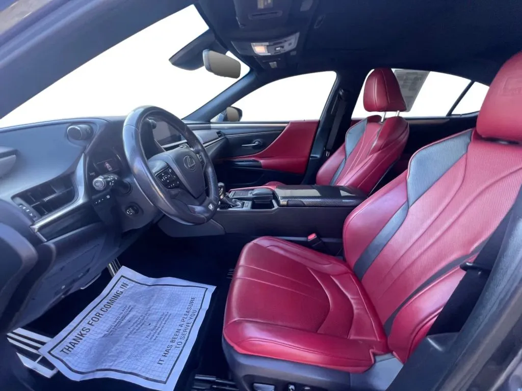 Lexus ES photo 10