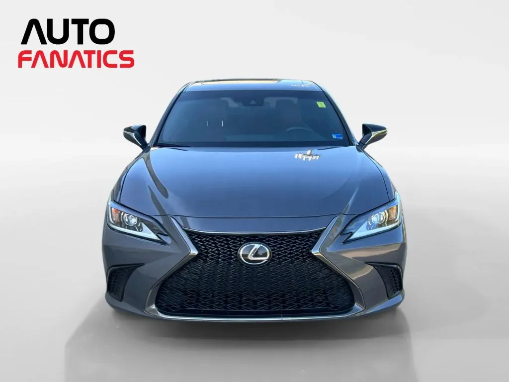 Lexus ES photo 9