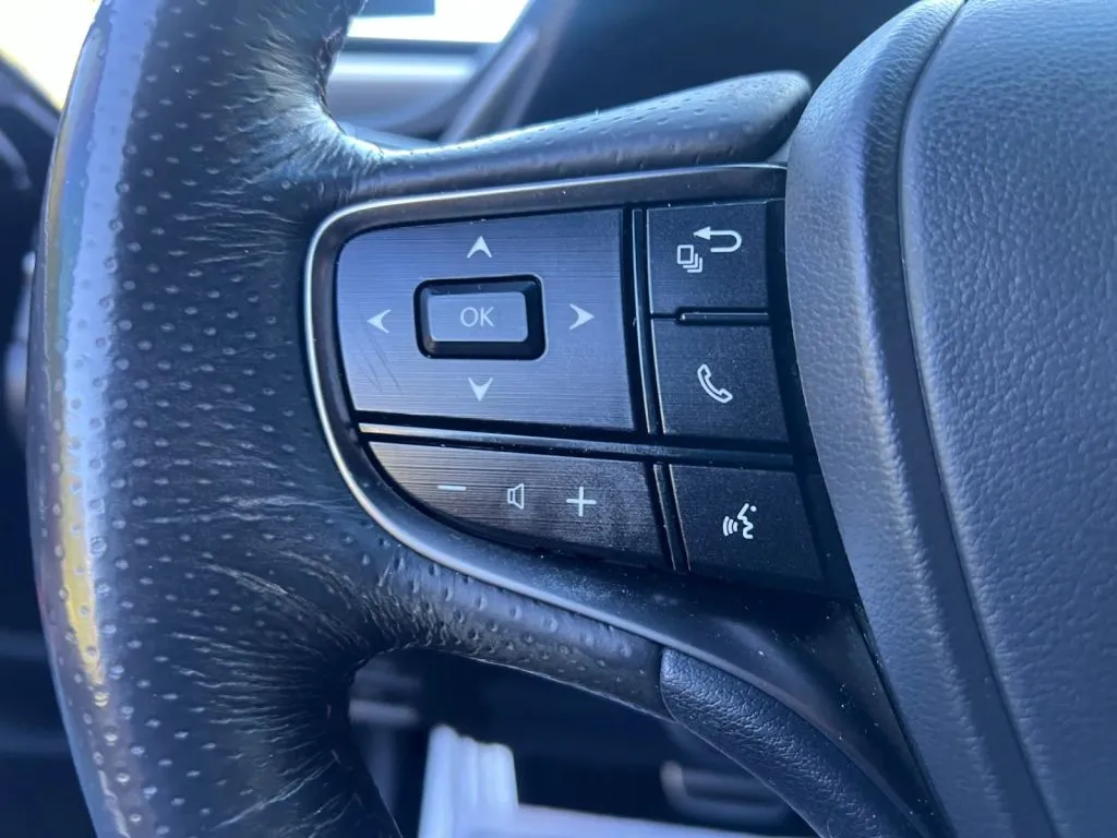 Lexus ES photo 46