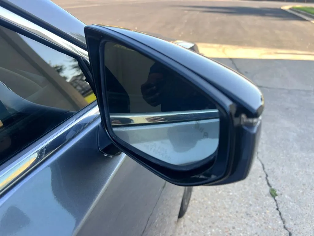 Lexus ES photo 35