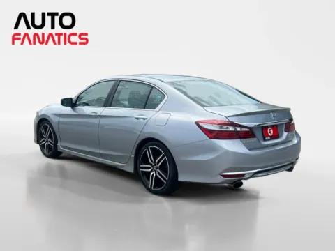 Another view of 2017 Honda Accord Sport SE Sedan 4D for sale in Fredericksburg, VA at Auto Fanatics