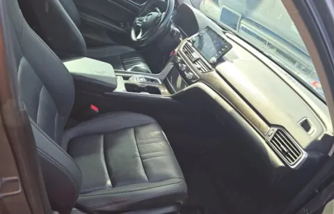 More photos of 2022 Honda Accord Touring Sedan 4D at Auto Fanatics, VA