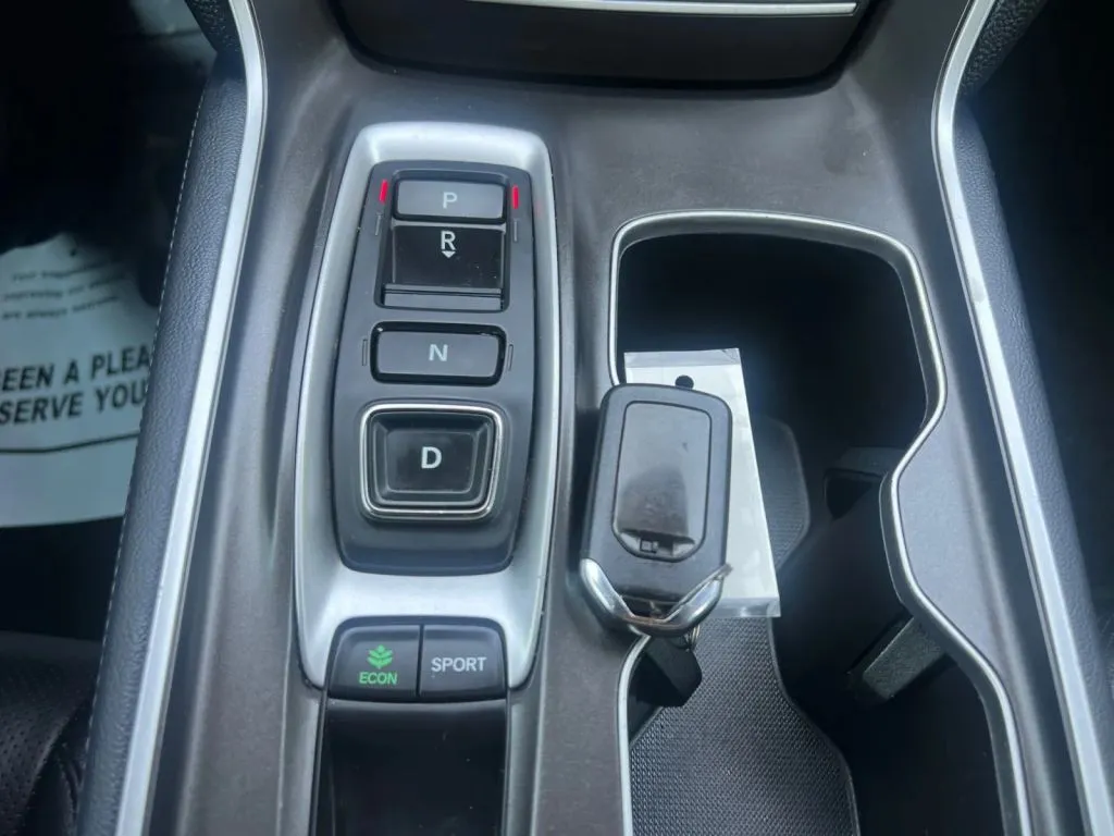 Honda Accord photo 38