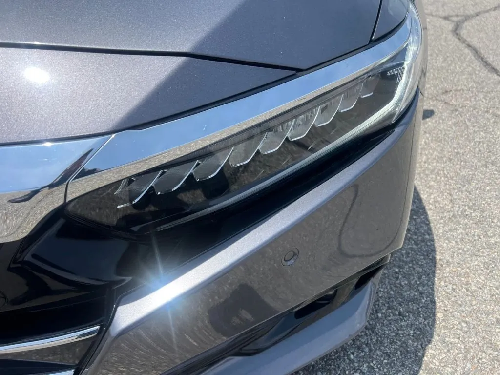 Honda Accord photo 30