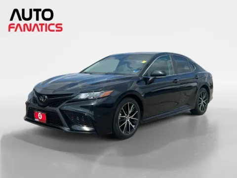 Black 2022 Toyota Camry SE Sedan 4D for sale in Fredericksburg, VA