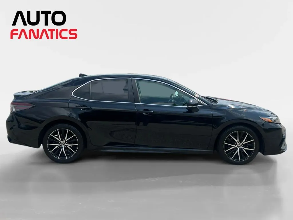 Toyota Camry photo 7