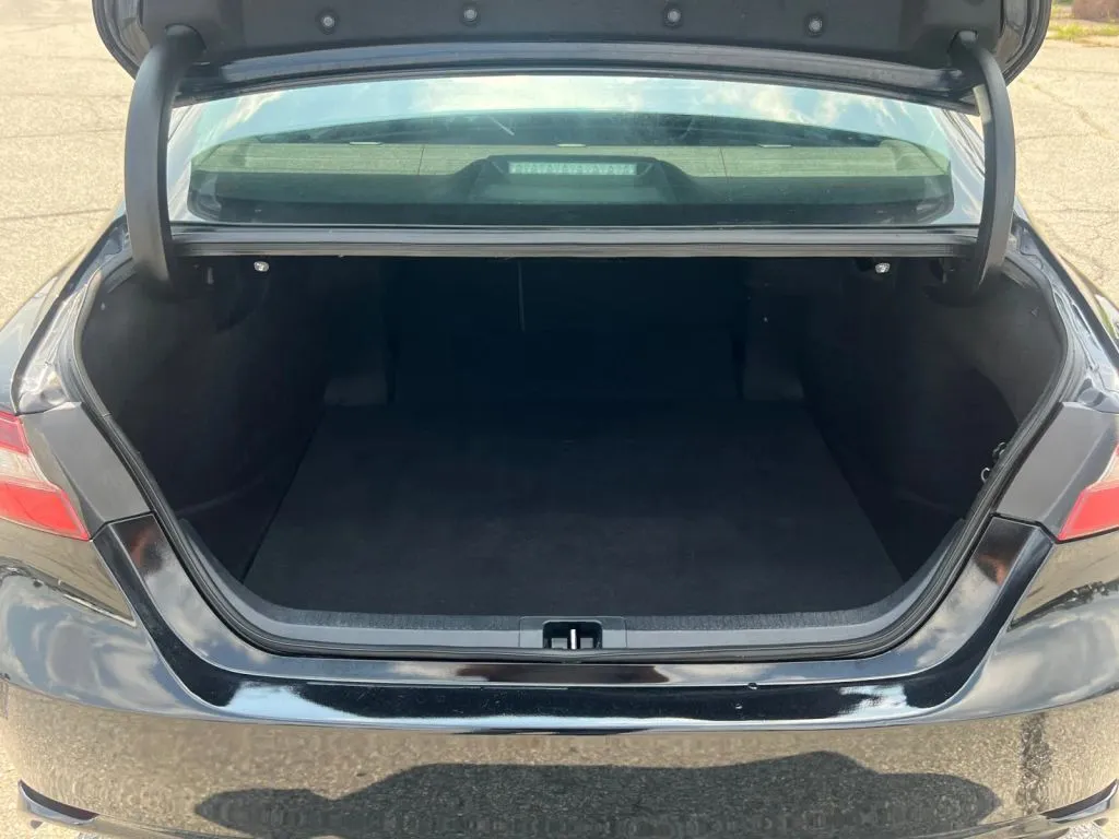Toyota Camry photo 22