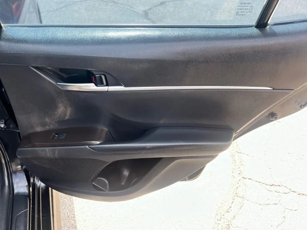 Toyota Camry photo 21