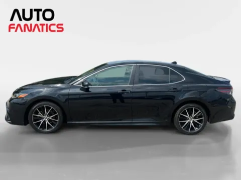 Photos of 2022 Toyota Camry SE Sedan 4D for sale in Fredericksburg, VA at Auto Fanatics