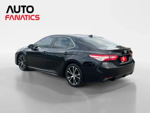 Another view of 2020 Toyota Camry SE Sedan 4D for sale in Fredericksburg, VA at Auto Fanatics