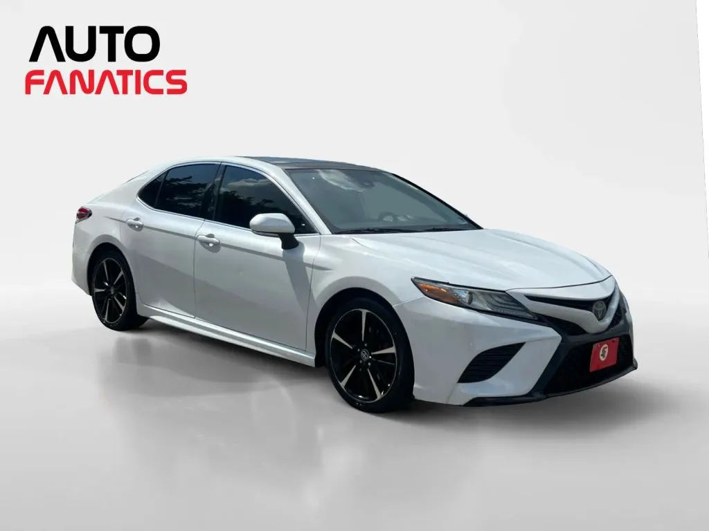 Toyota Camry photo 8