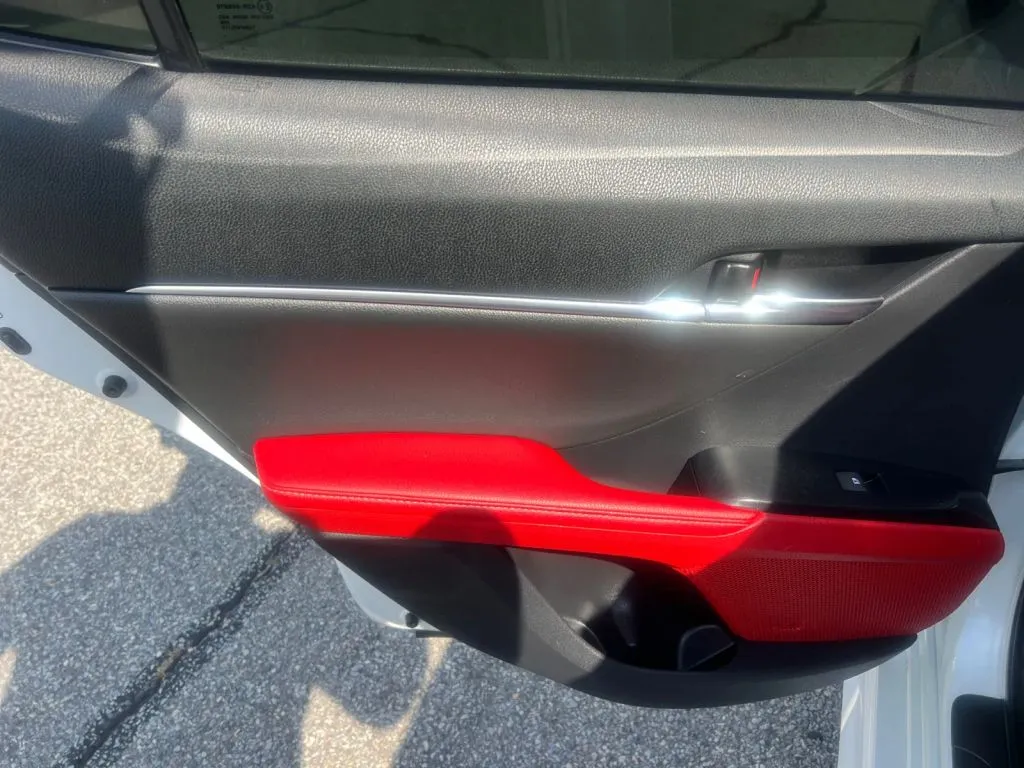 Toyota Camry photo 22