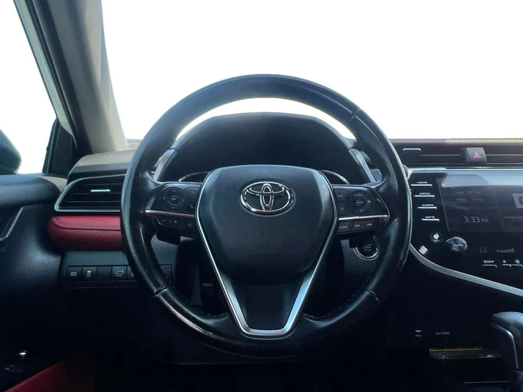 Toyota Camry photo 12