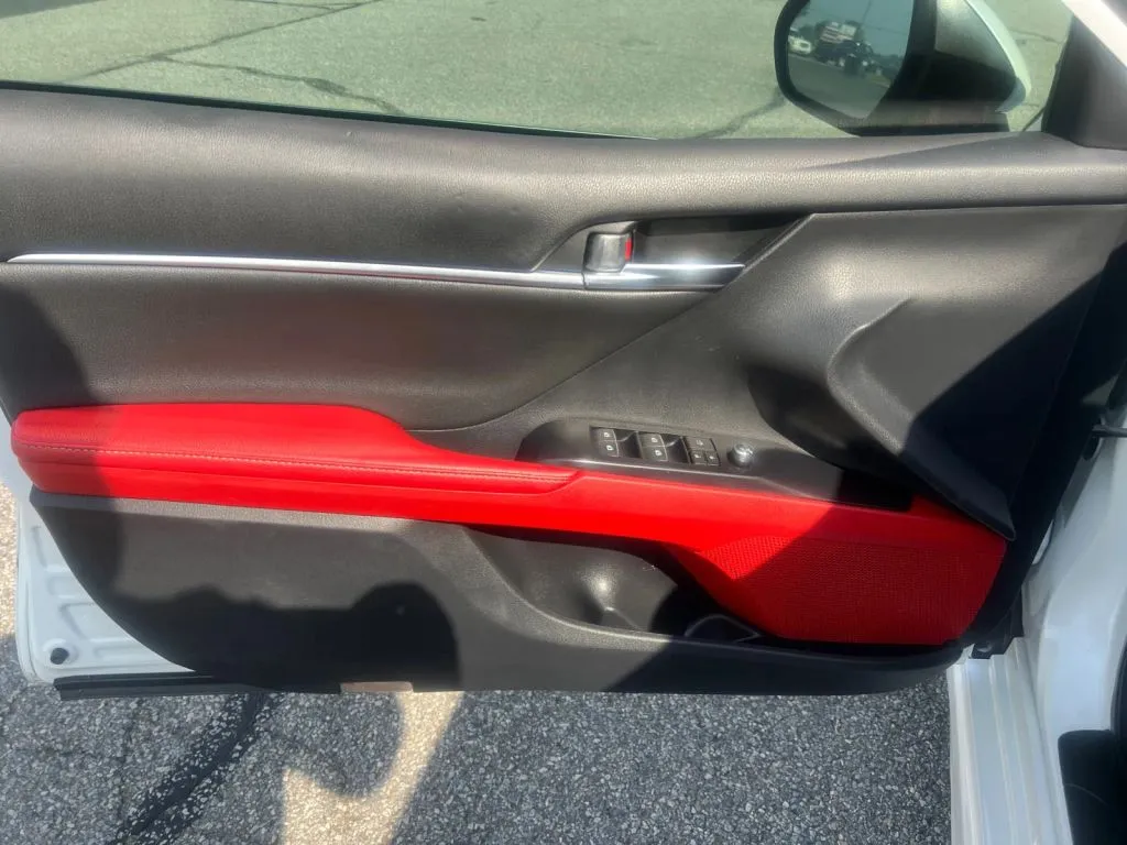 Toyota Camry photo 25