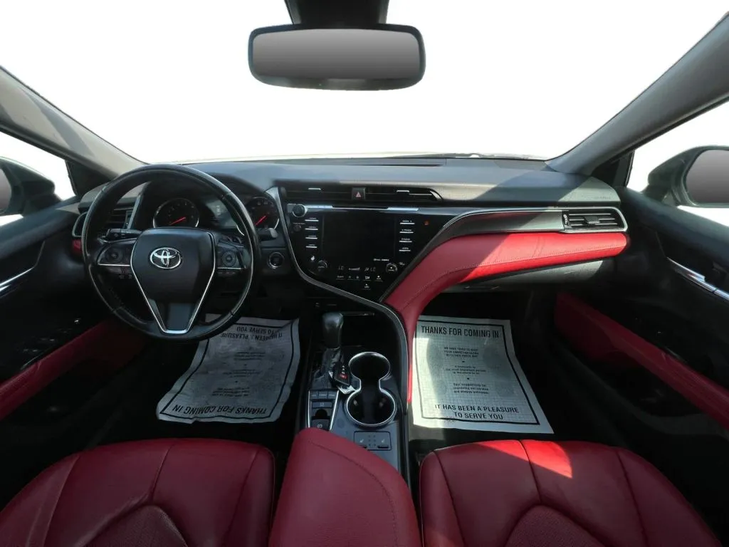 Toyota Camry photo 10