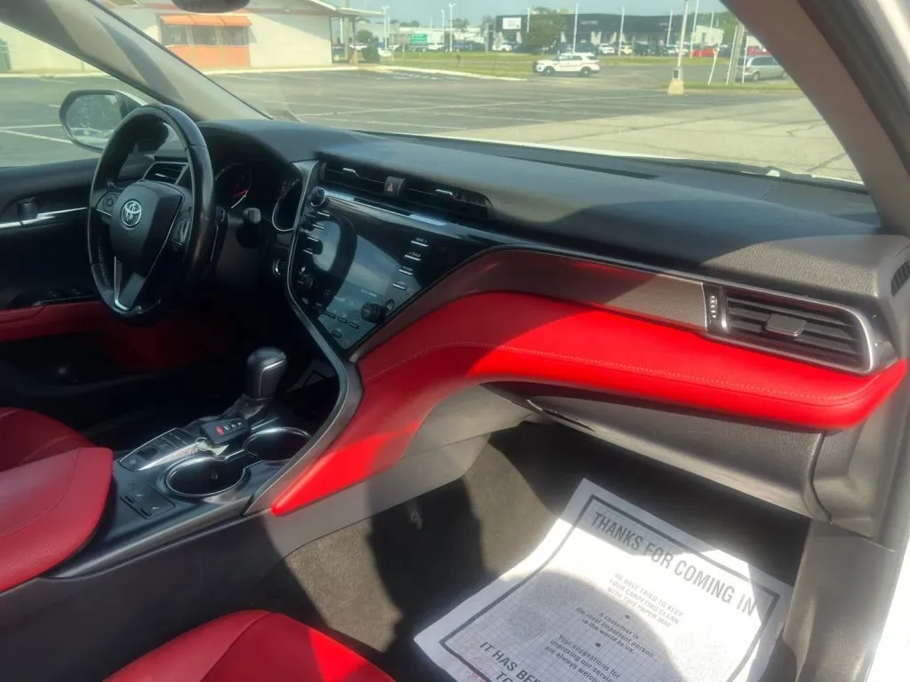 Toyota Camry photo 16