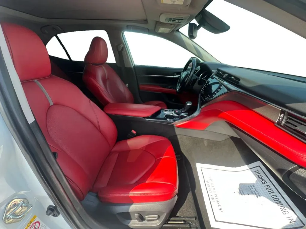 Toyota Camry photo 14