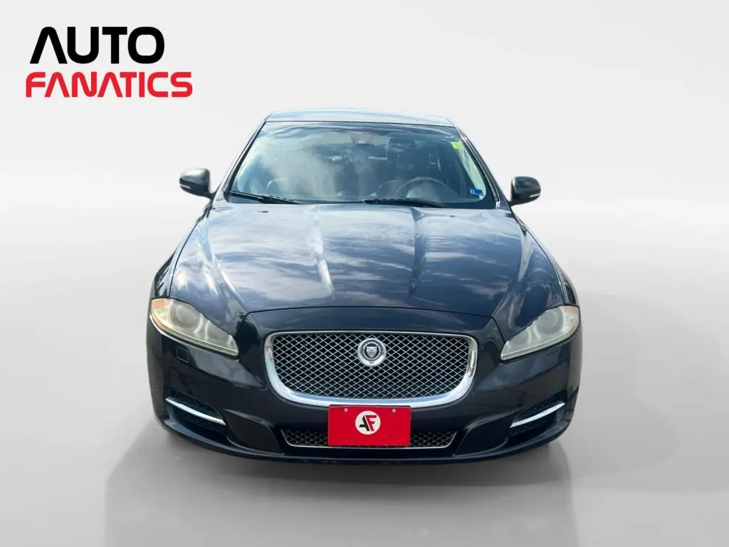 Jaguar XJ photo 9