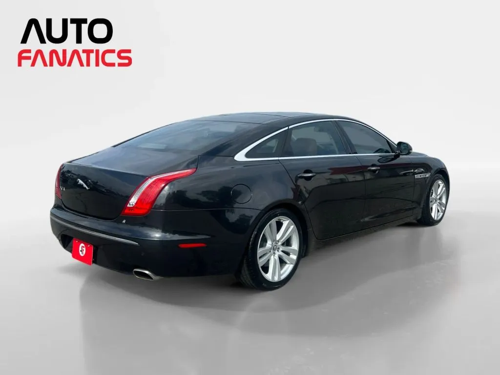 Jaguar XJ photo 6