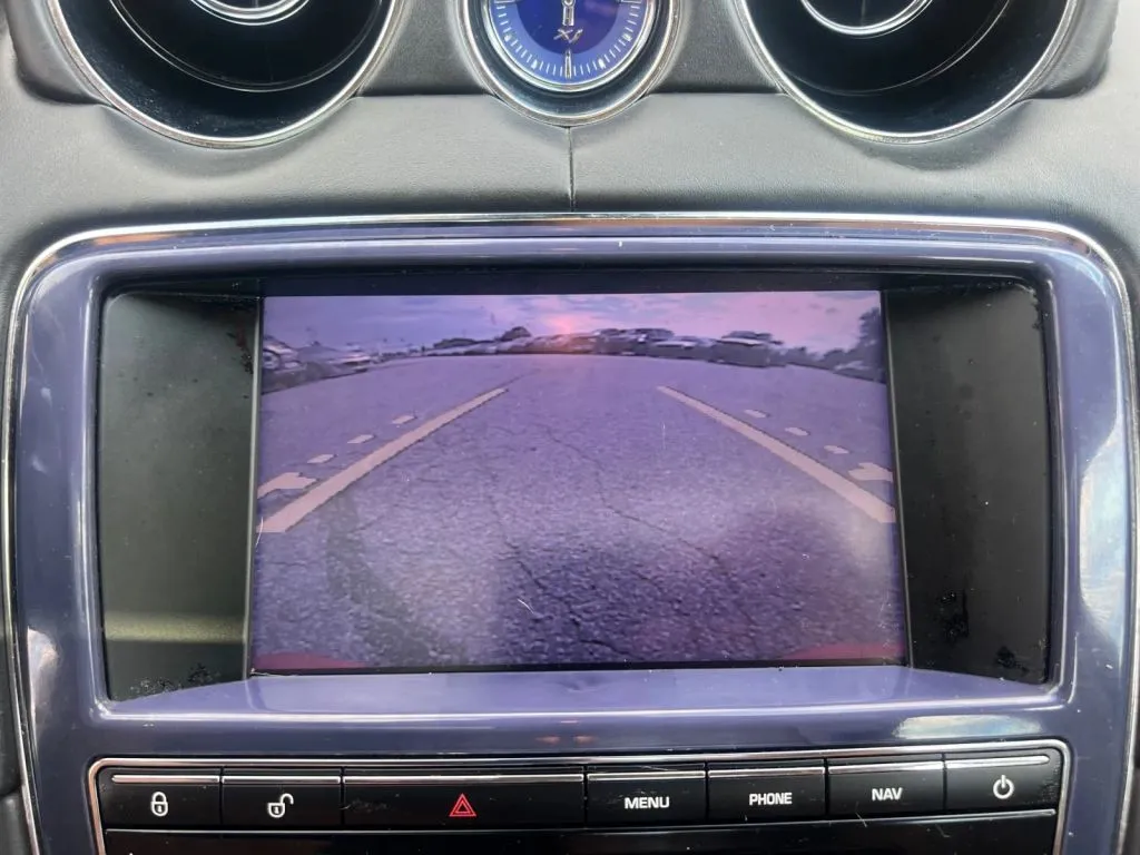 Jaguar XJ photo 35