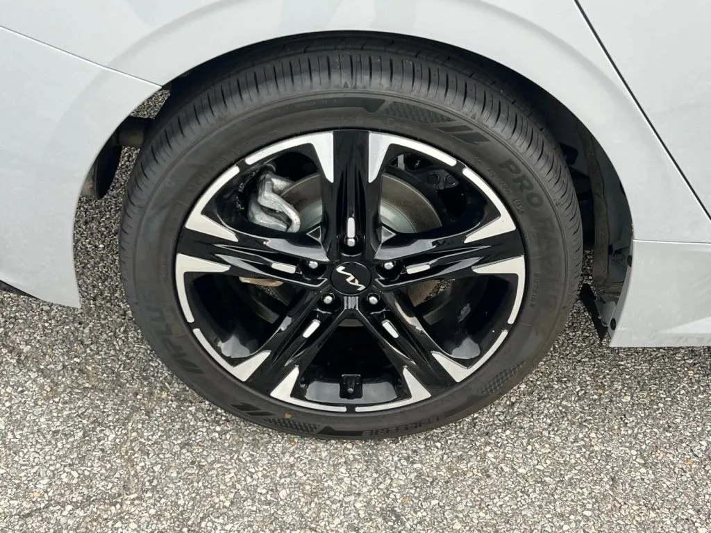 Kia K5 photo 33