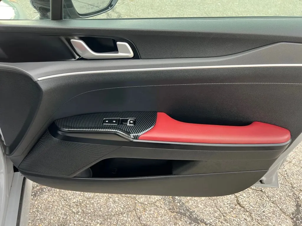 Kia K5 photo 17