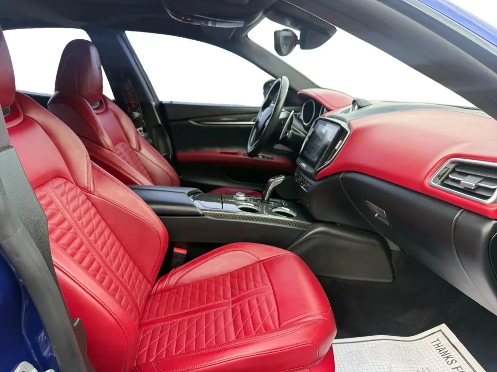 Maserati Ghibli photo 16