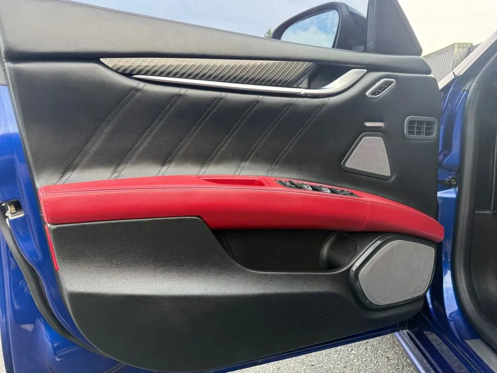 Maserati Ghibli photo 24