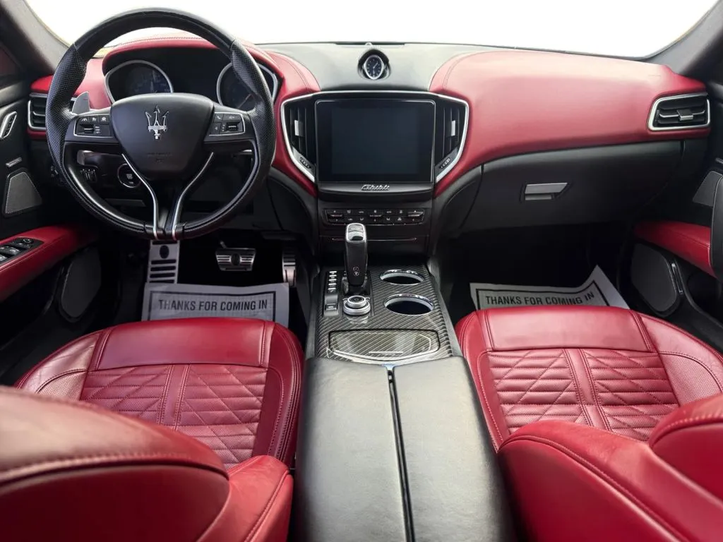 Maserati Ghibli photo 11
