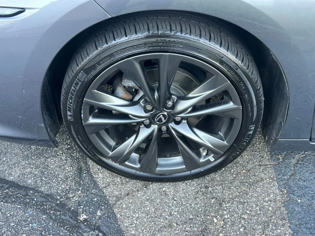 Lexus ES photo 29
