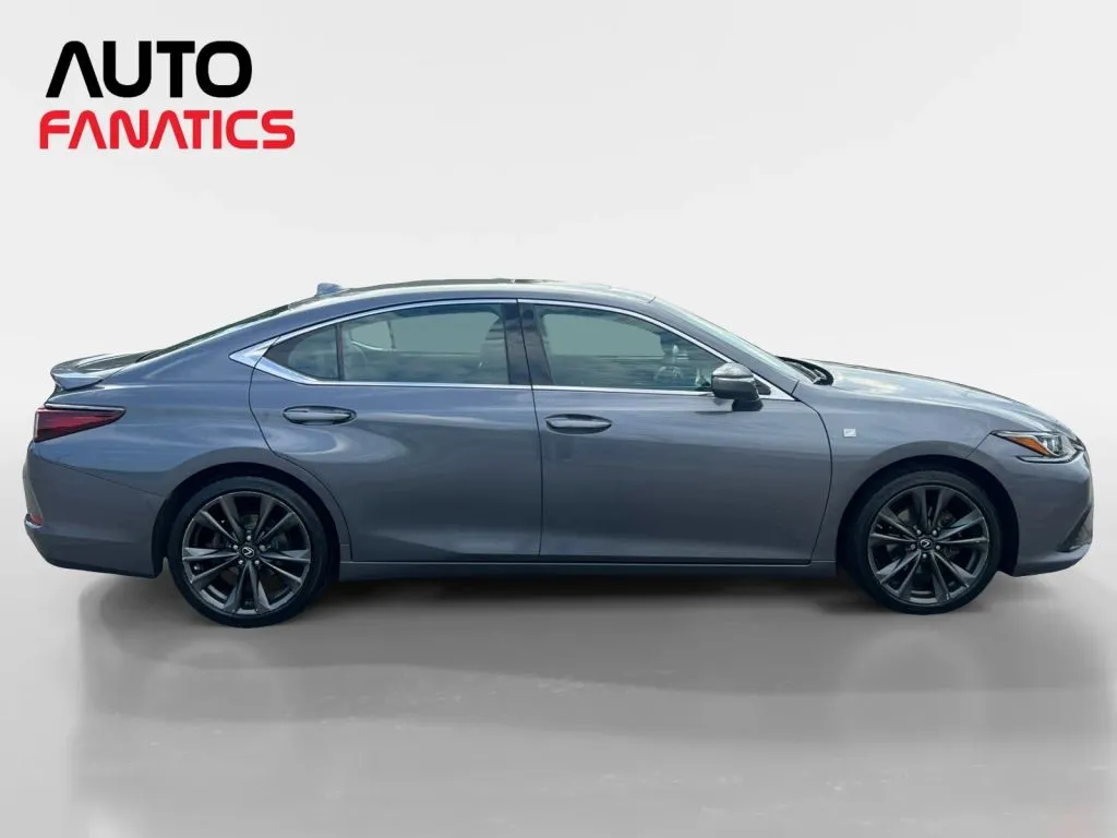 Lexus ES photo 7