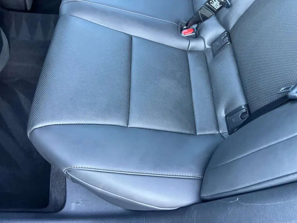 Lexus ES photo 22